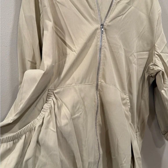 Beige Women's Zip-Up Jacket - Picture 2 of 5